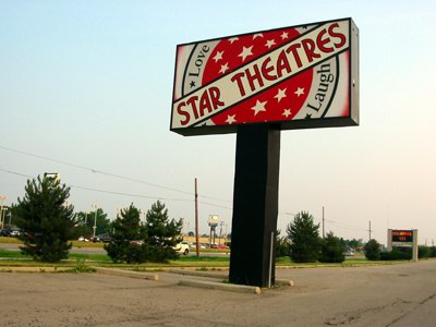 AMC Star Gratiot 15 - Sign (newer photo)